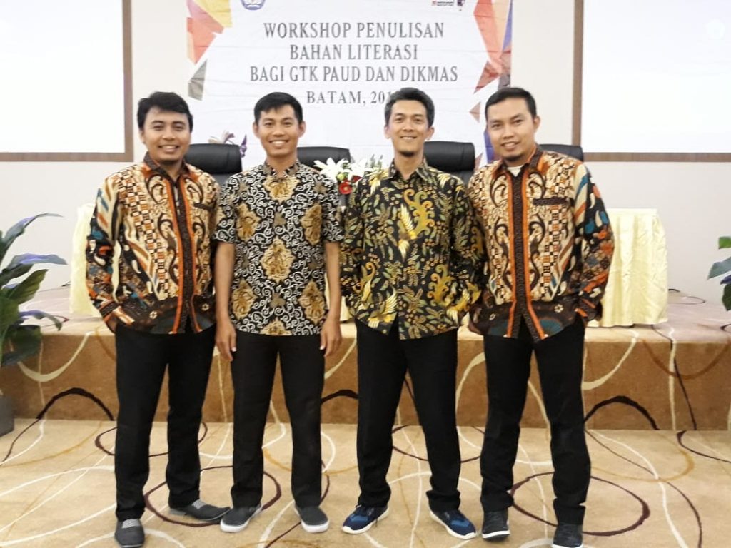 WORKSHOP BAHAN  LITERASI BAGI GTK PAUD DAN DIKMAS